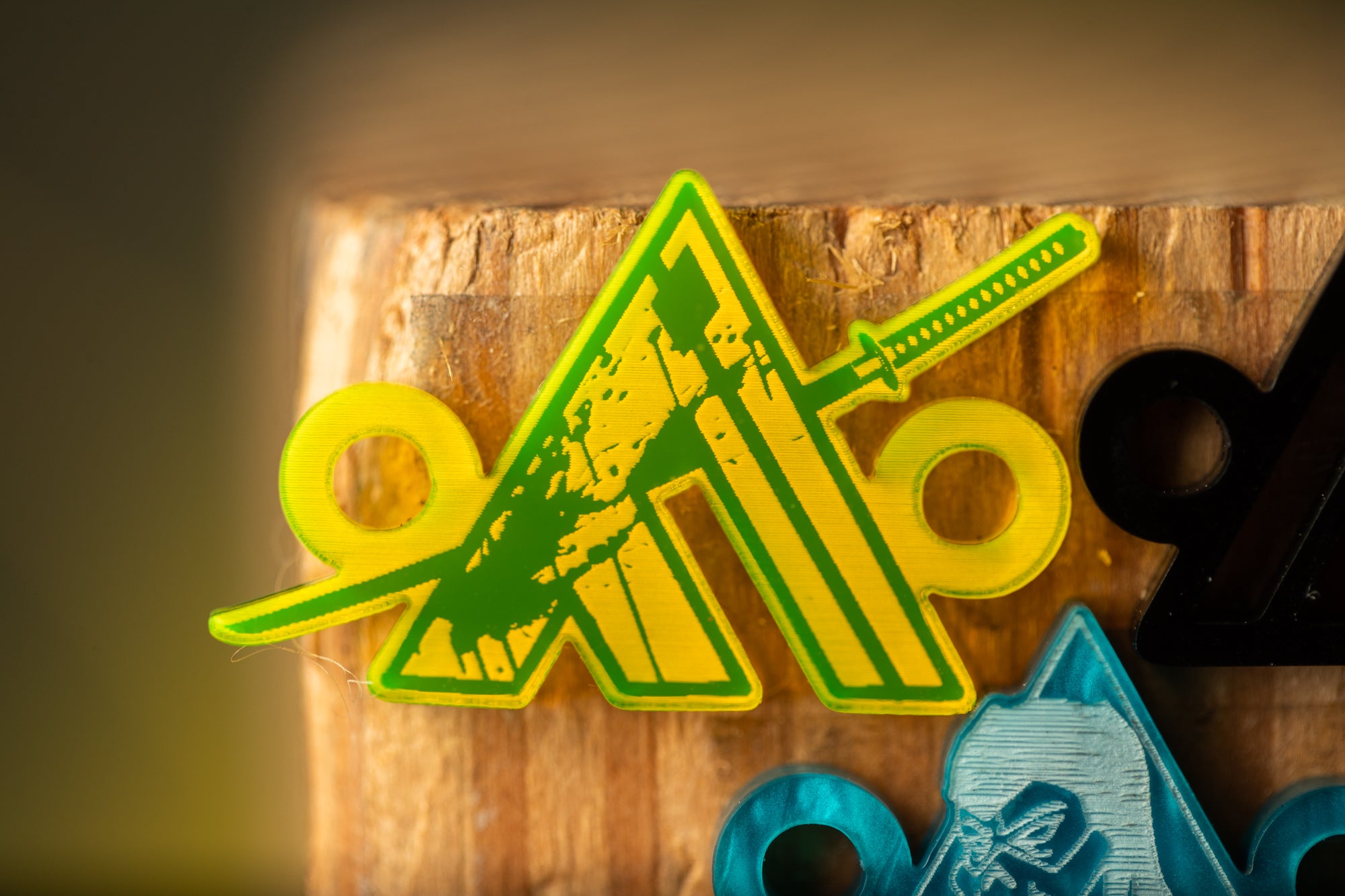 a pair of scissors and a pair of scissors on a wooden board