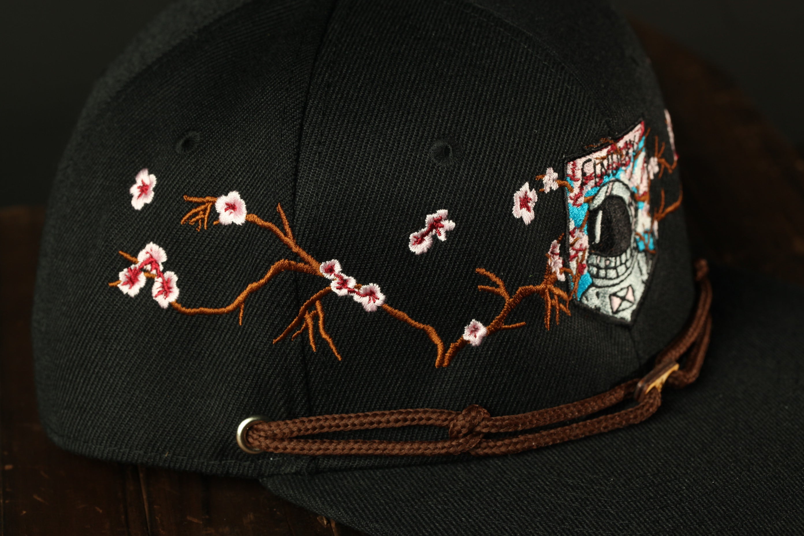 Black Sakura Supēsu Bōi